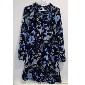 Long-sleeve Floral shift dress